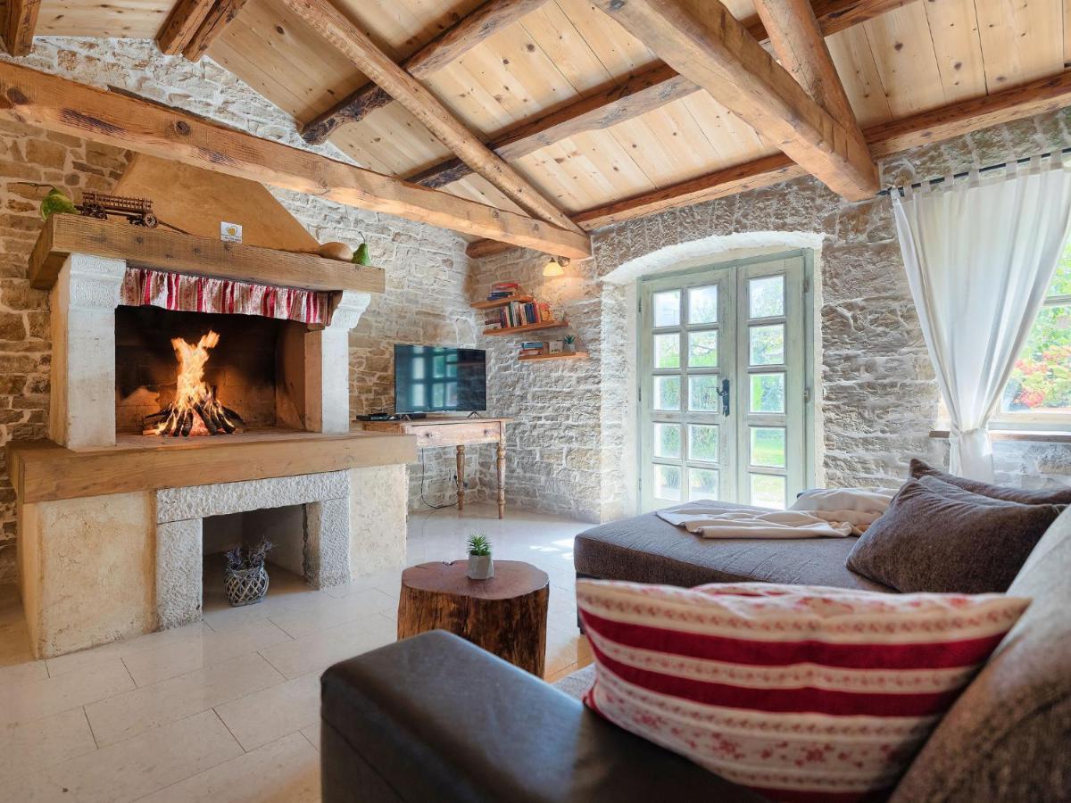Holiday Home Hrelja - Roj418 By Interhome Zminj Exterior photo